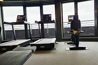 Studio fitness w hotelu SANA w Berlinie z podłogą sportową REGUPOL sonusfit i REGUPOL everoll.